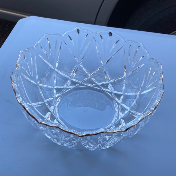 Serving Cut Glass Bowl with Gold Trim - Picture 1 of 5